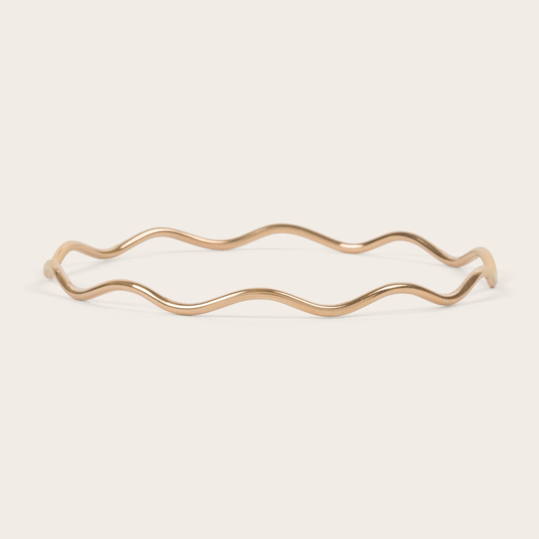【超美品】CTHY HERITAGE/WAVE LAYERED BANGLE Wavy Gold Bangle – Laurel Elaine Jewelry